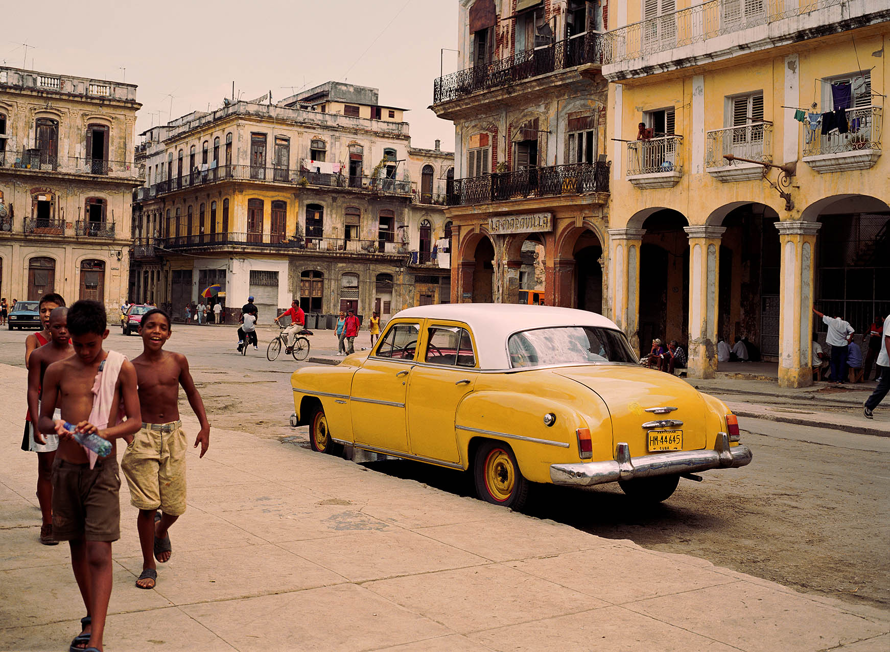 Cuba-YellowCar 1276px 07